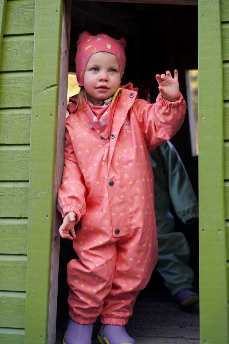 Kattnakken Babyregndress Dugg, Stokkrose